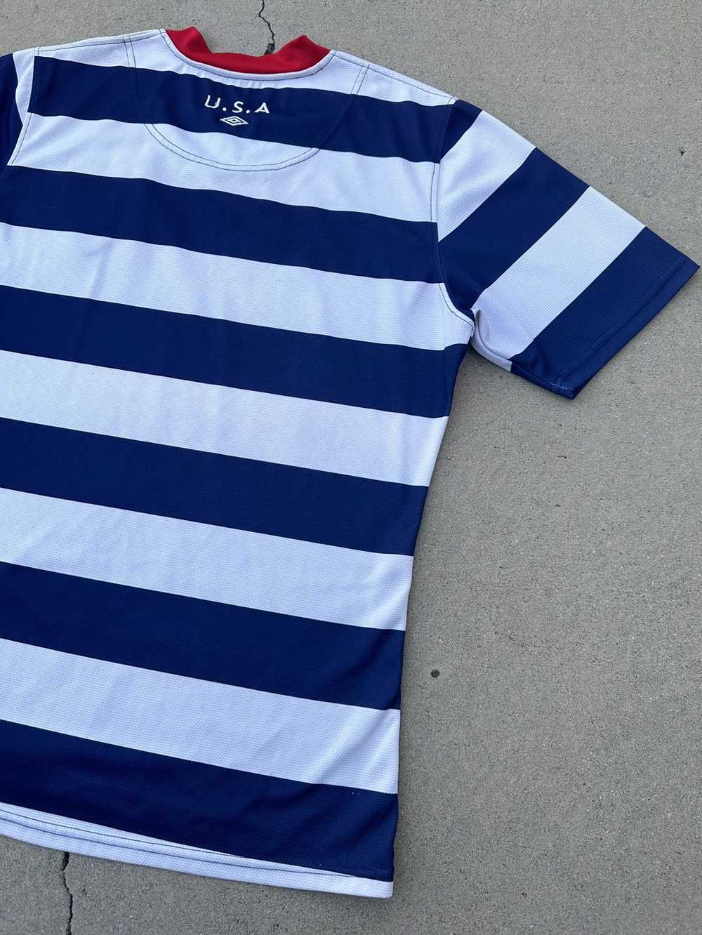 Jersey × Soccer Jersey × Vintage Umbro USA Stripe… - image 9