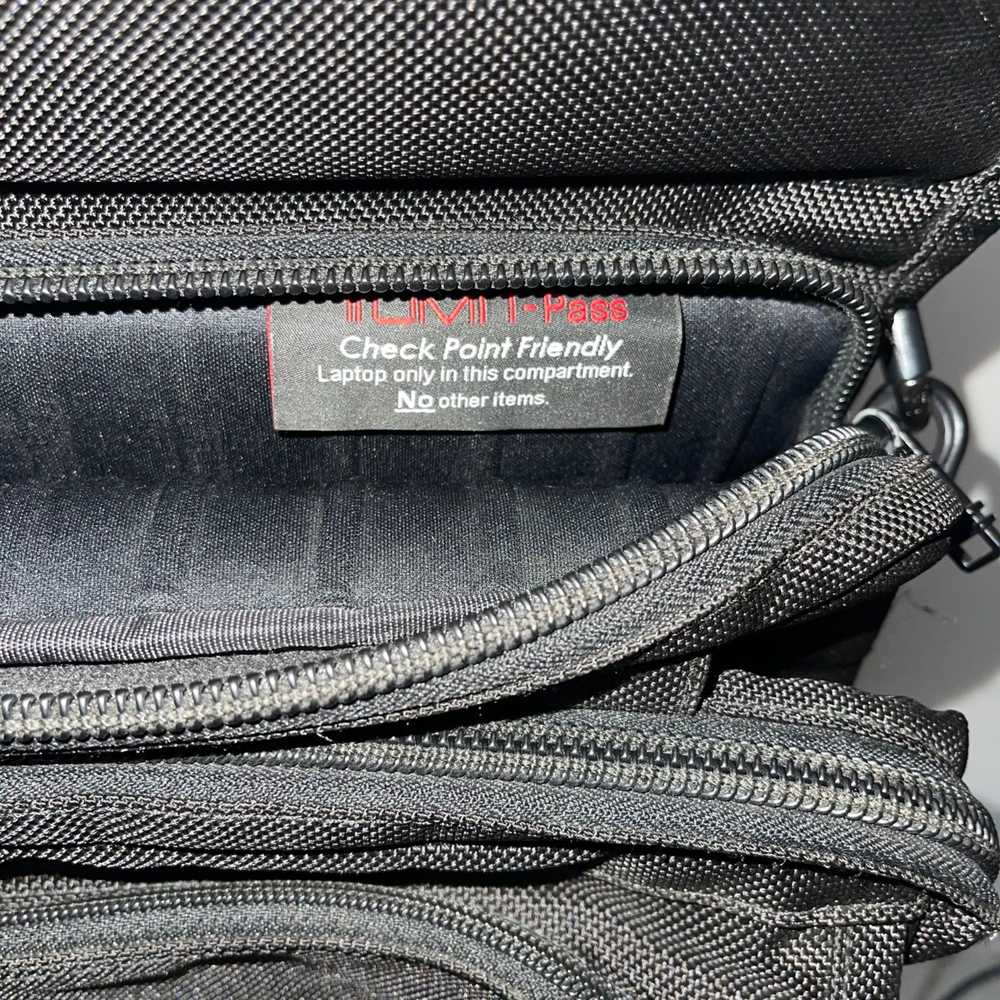 Tumi Tumi Mens Travel Shoulder Bag Briefcase Frie… - image 9