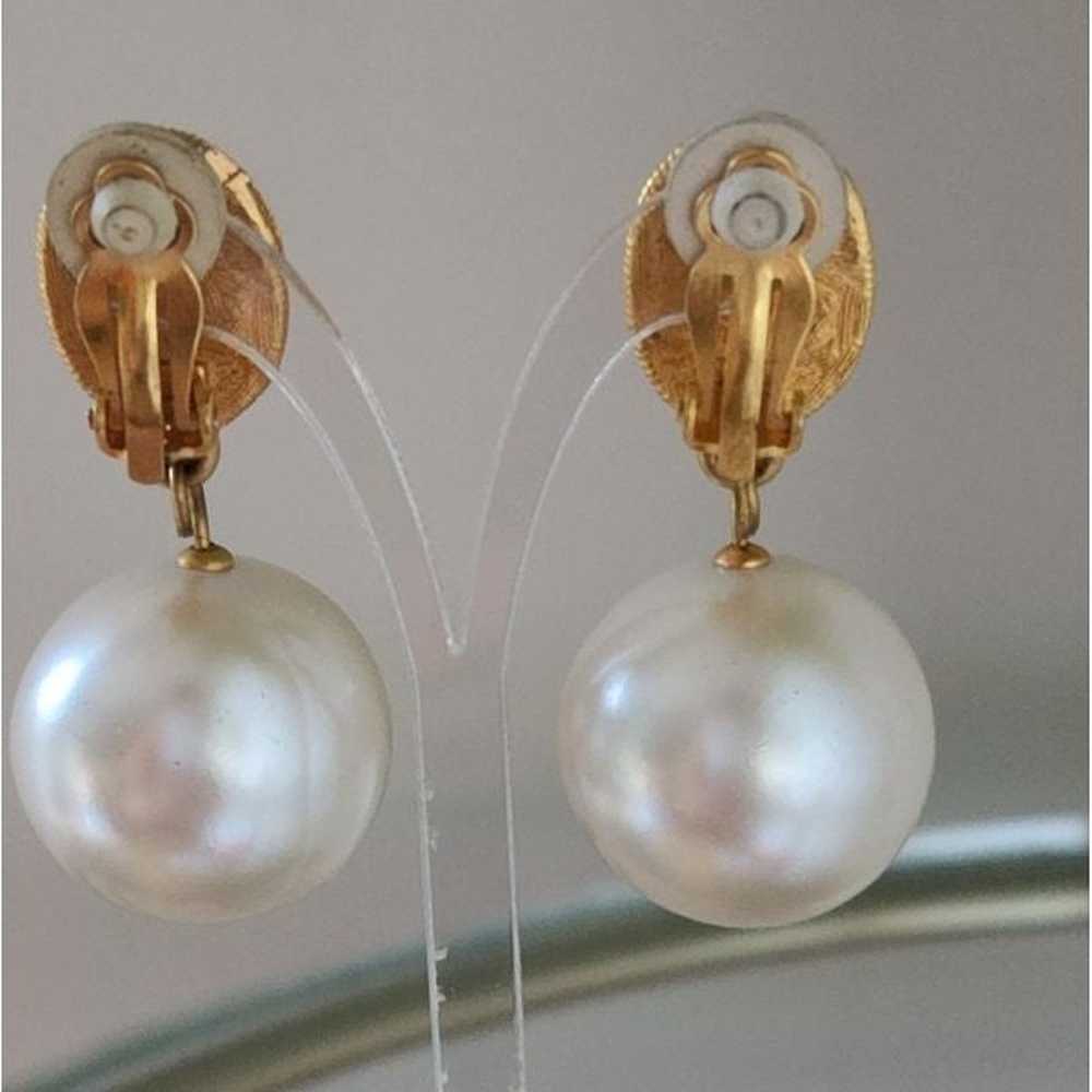 Vintage unmarked Pearl Drop Gold & Pink Clip-on E… - image 5