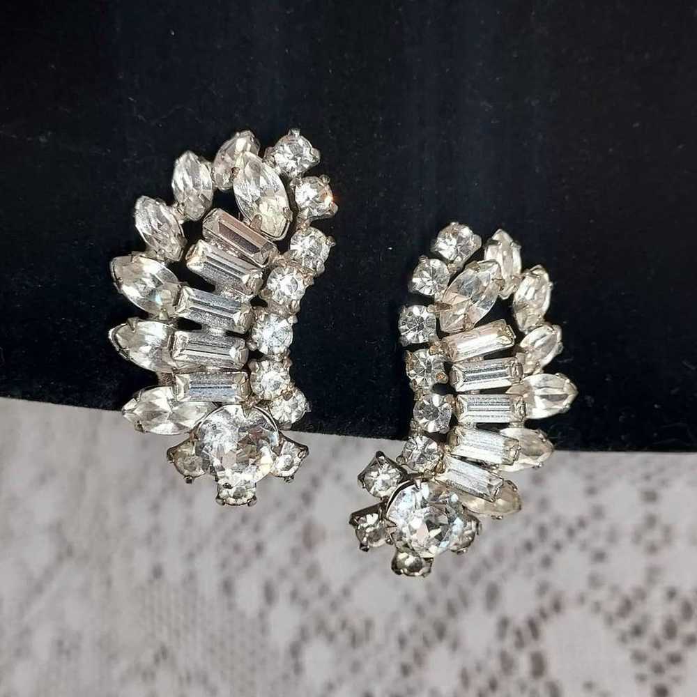 Vintage Rhinestone Clip On Earrings Statement Gli… - image 10