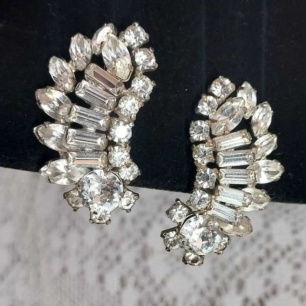 Vintage Rhinestone Clip On Earrings Statement Gli… - image 1