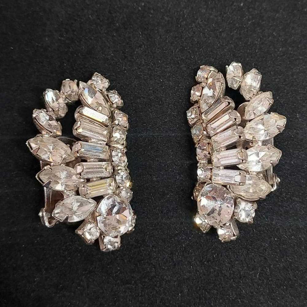 Vintage Rhinestone Clip On Earrings Statement Gli… - image 2