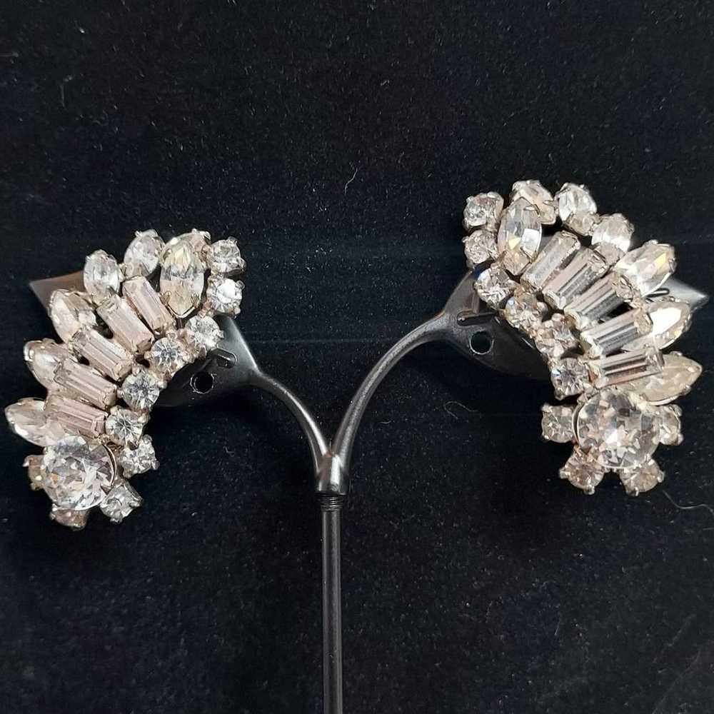 Vintage Rhinestone Clip On Earrings Statement Gli… - image 4