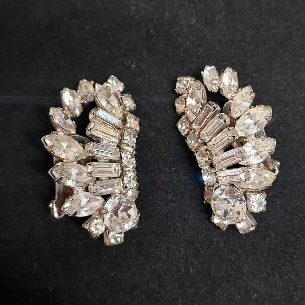 Vintage Rhinestone Clip On Earrings Statement Gli… - image 7