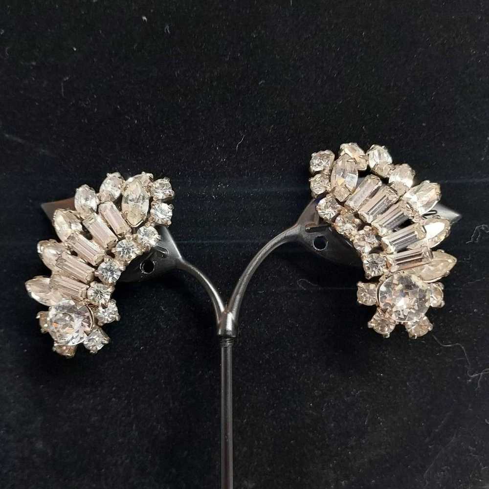 Vintage Rhinestone Clip On Earrings Statement Gli… - image 8