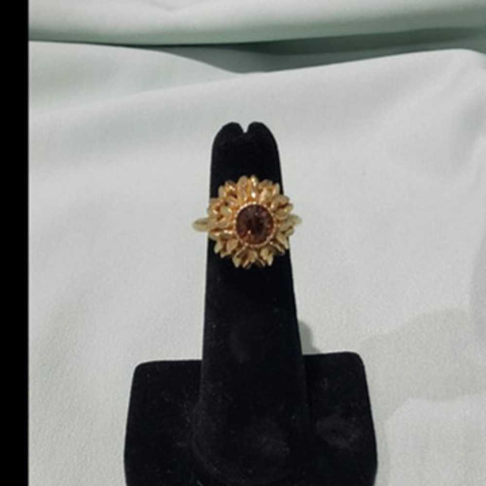 Vintage Avon Ring "Sunflower" (Size 7.5) - image 3