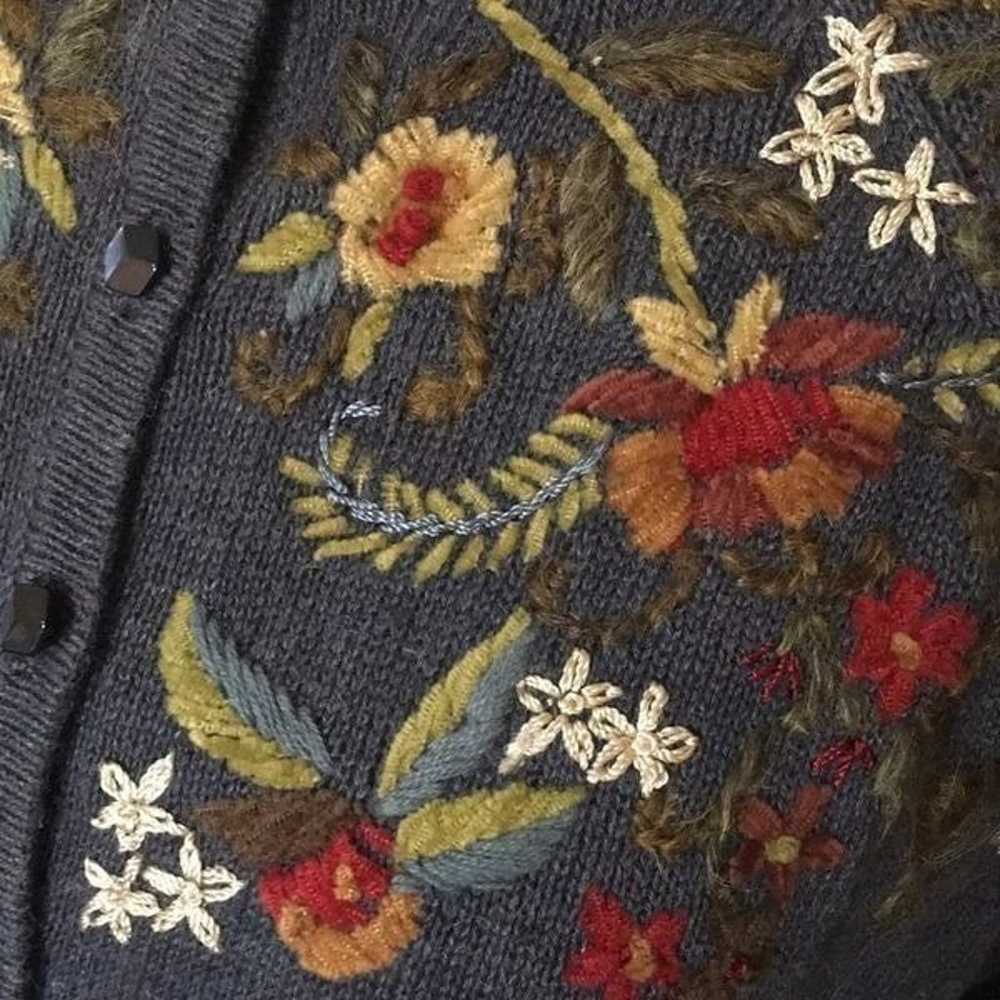 Vtg embroidered Heirloom Collectibles cardigan - image 9