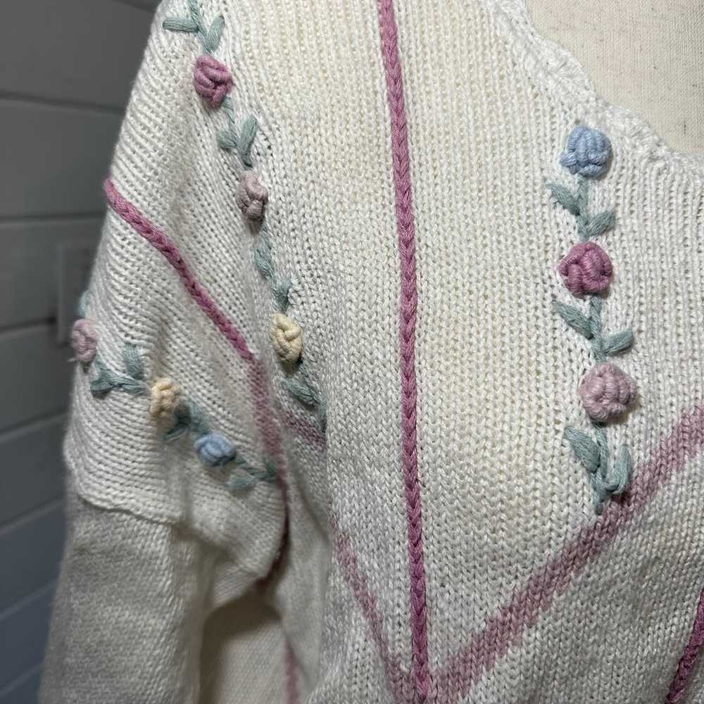 Vintage Cottagecore Hand Knit Floral Cardigan Swe… - image 3