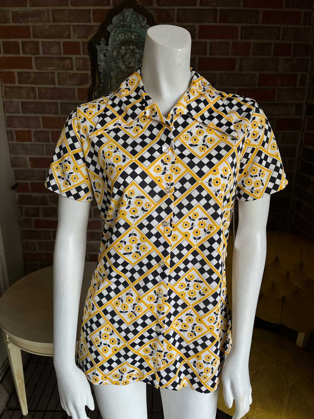 1970s Yellow & Black Top - image 2