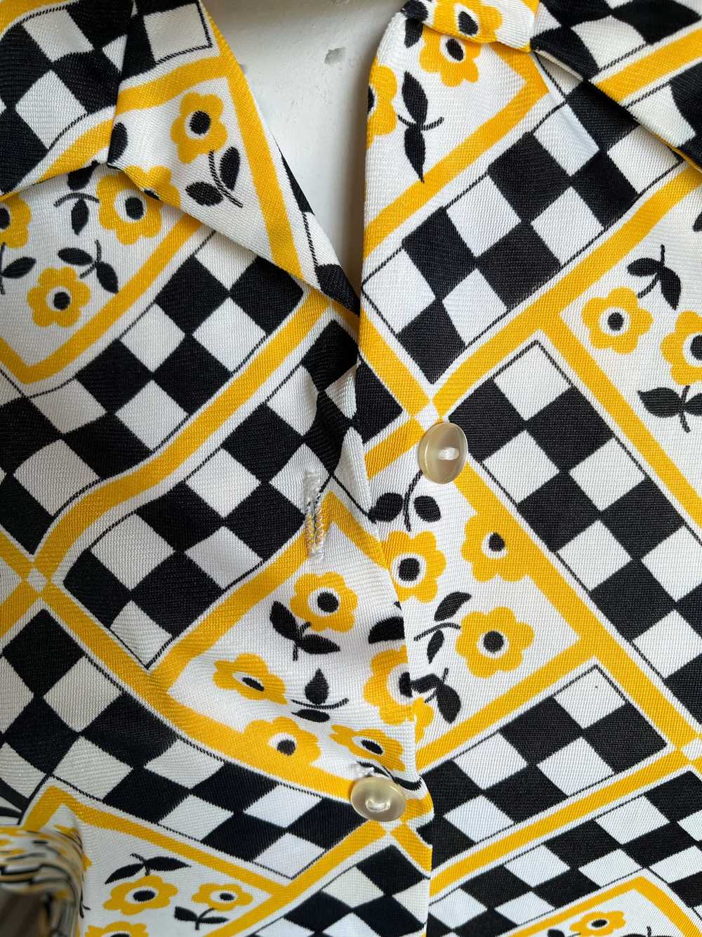 1970s Yellow & Black Top - image 6