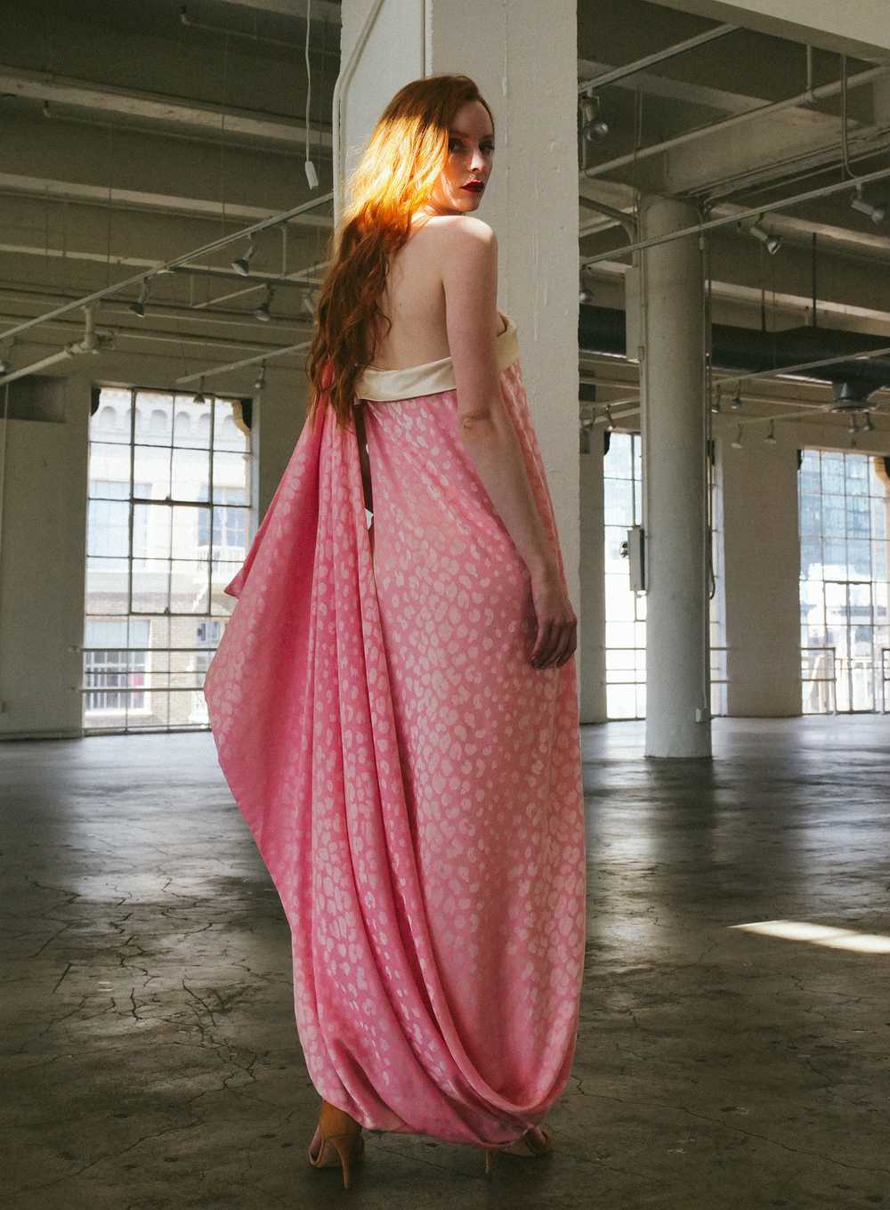 Jacqueline de Ribes Pink Leopard Jacquard Silk Go… - image 2