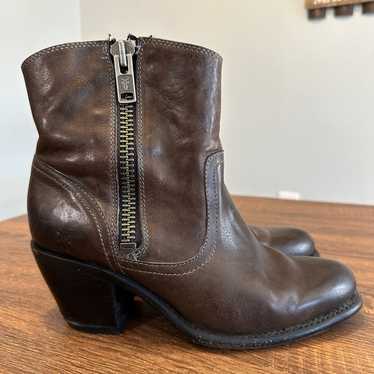 Frye Leather Leslie Booties Size 7