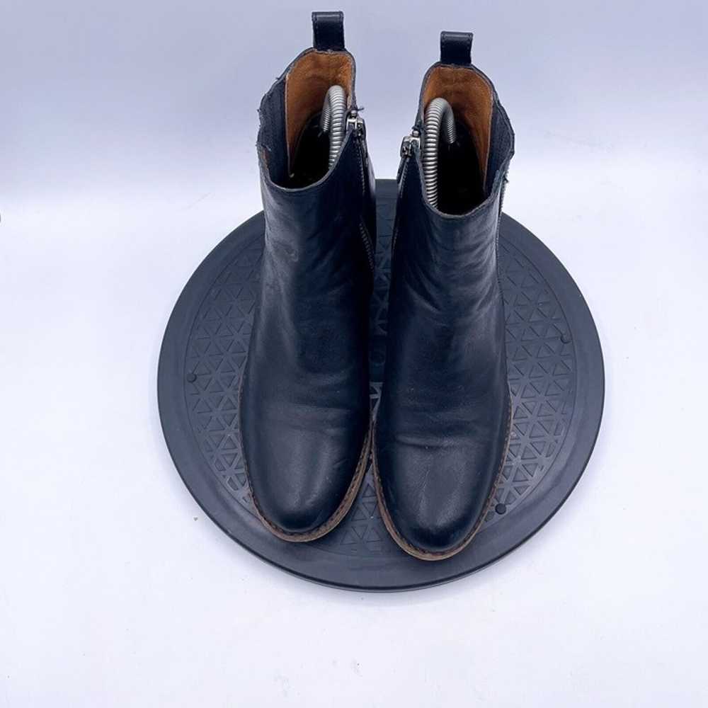 Frye black leather alton heeled chelsea ankle boo… - image 11