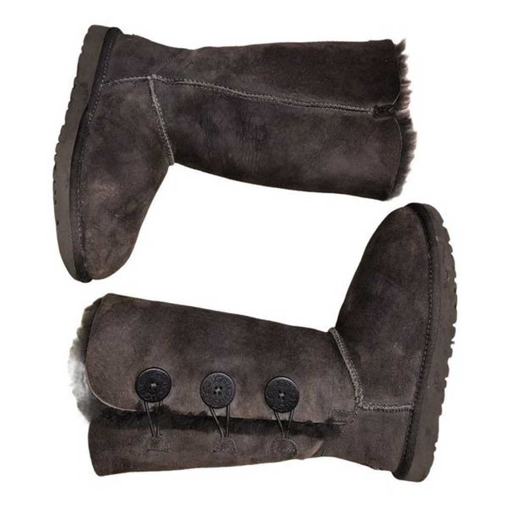 UGG Bailey, 3 Button Brown Boots Authen - image 4