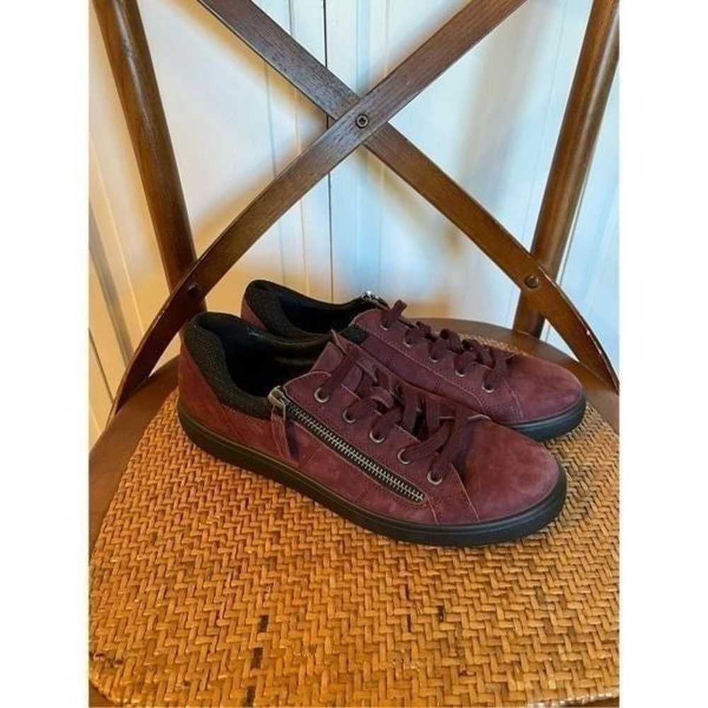 Hotter wine suede sneaker size 8.5 - image 2