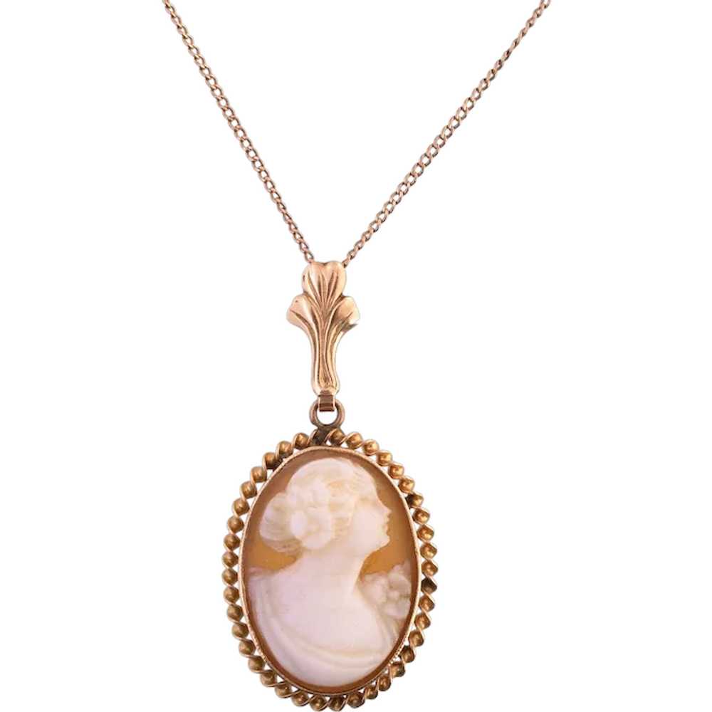 10K Gold Shell Cameo Necklace - image 1