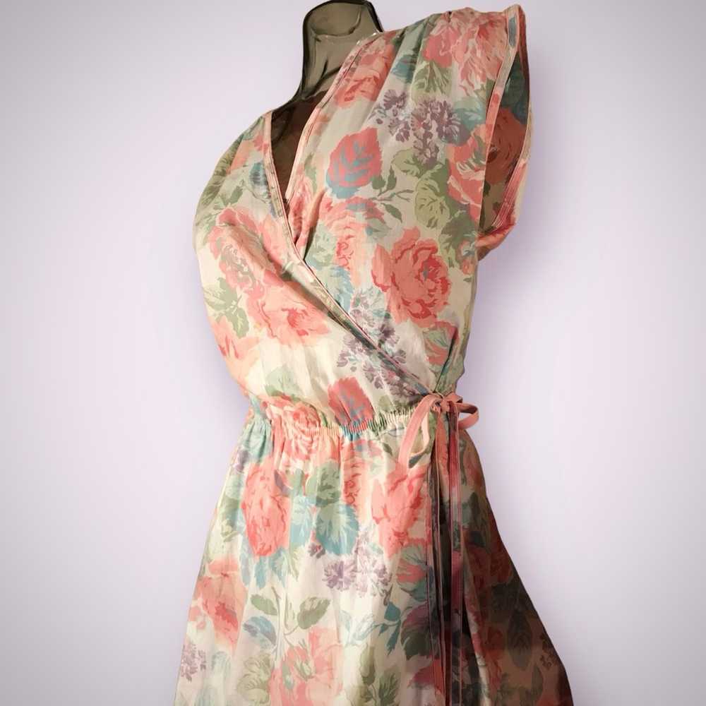 Plus size 1980’s Vintage pastel floral wrap dress - image 3