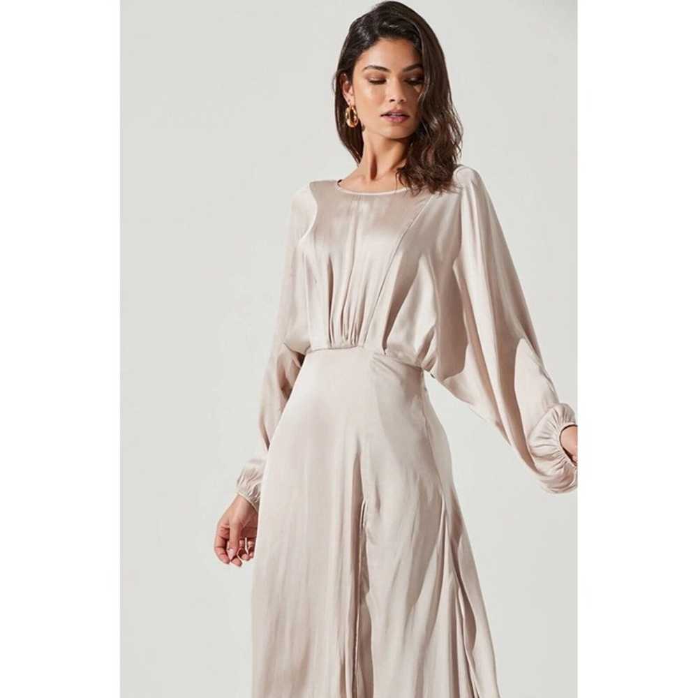ASTR the label Marin Dolman Sleeve Midi Dress Cha… - image 2