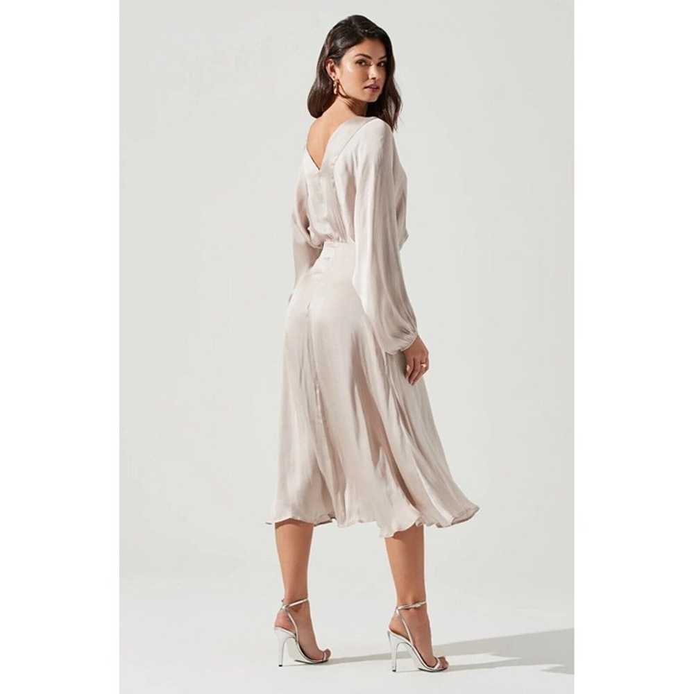 ASTR the label Marin Dolman Sleeve Midi Dress Cha… - image 3