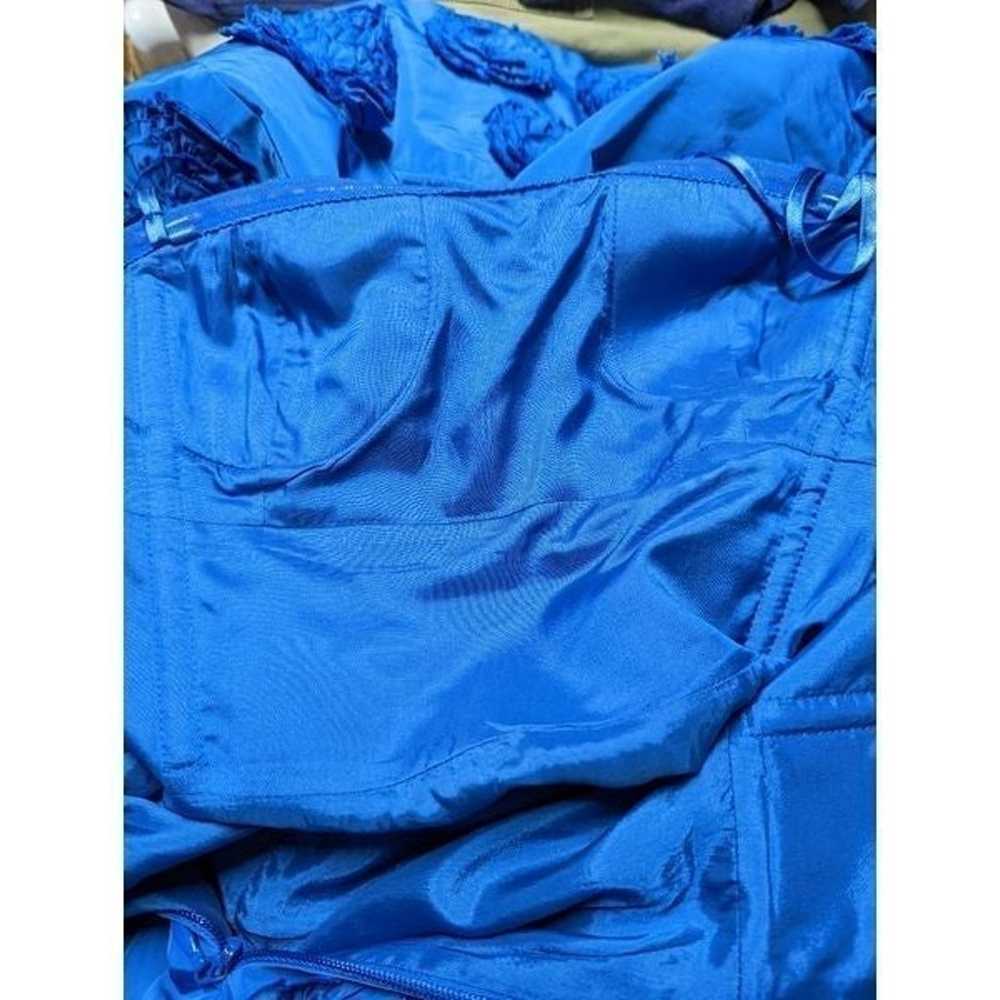 BCBG Max Azaria blue strapless dress size 6 - image 10