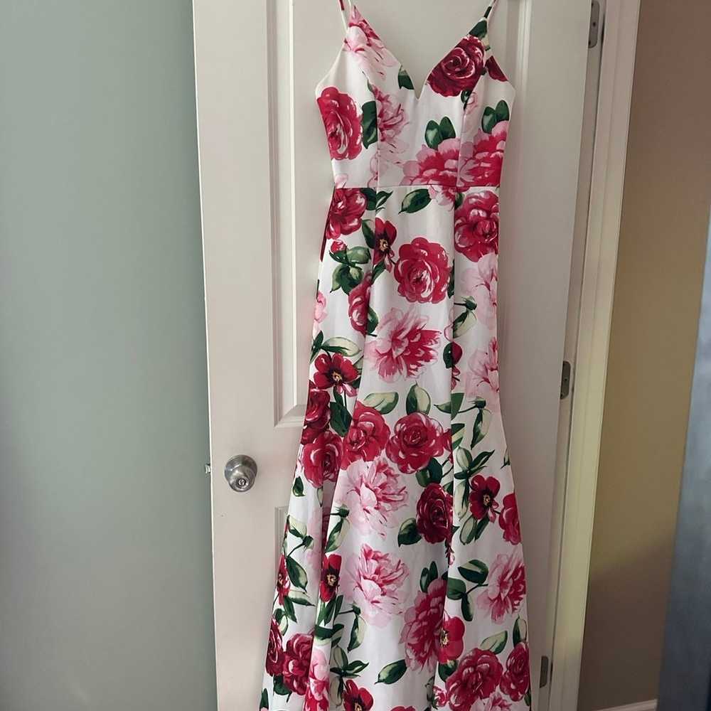 Gorgeous floral, formal dress size 9/10 (Jn9) - image 1