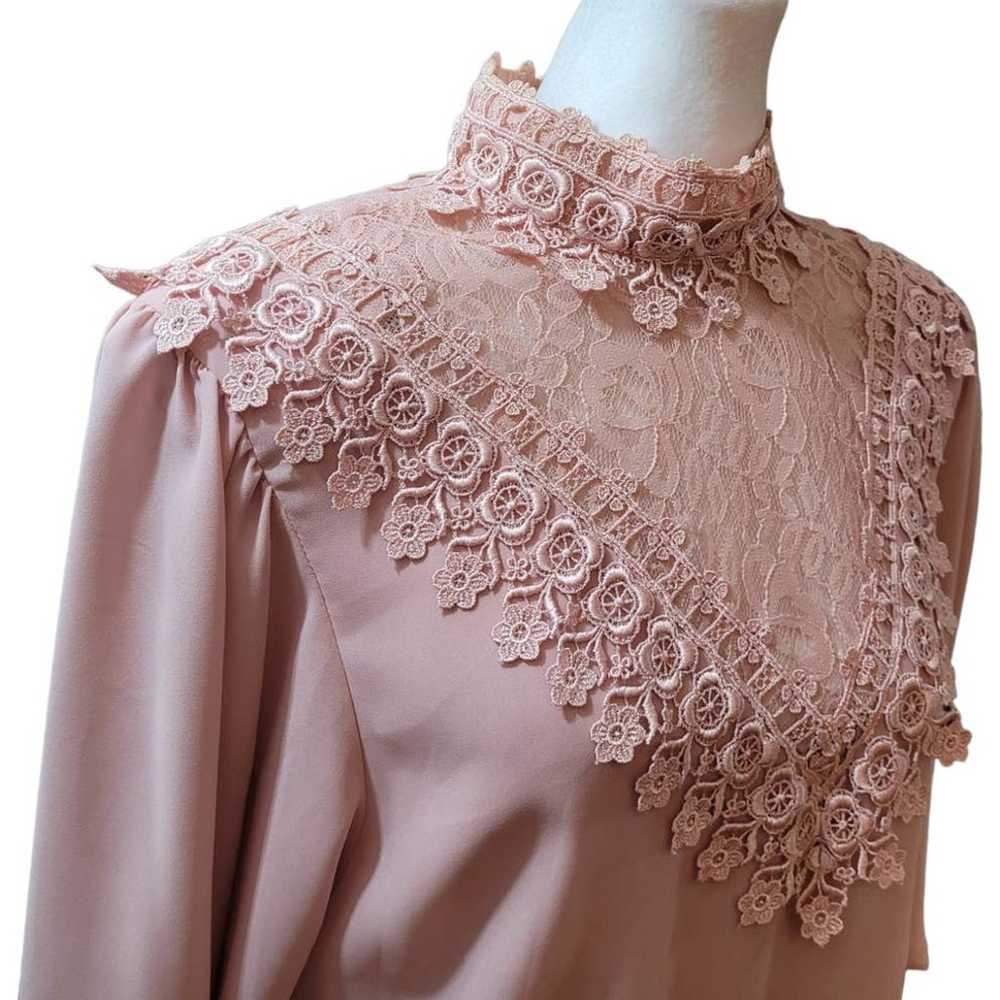VINTAGE 1970's Pink Victorian Lace High Embroider… - image 6