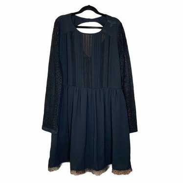 NWT Heartloom Lace Long Sleeve Back Keyhole Dress 