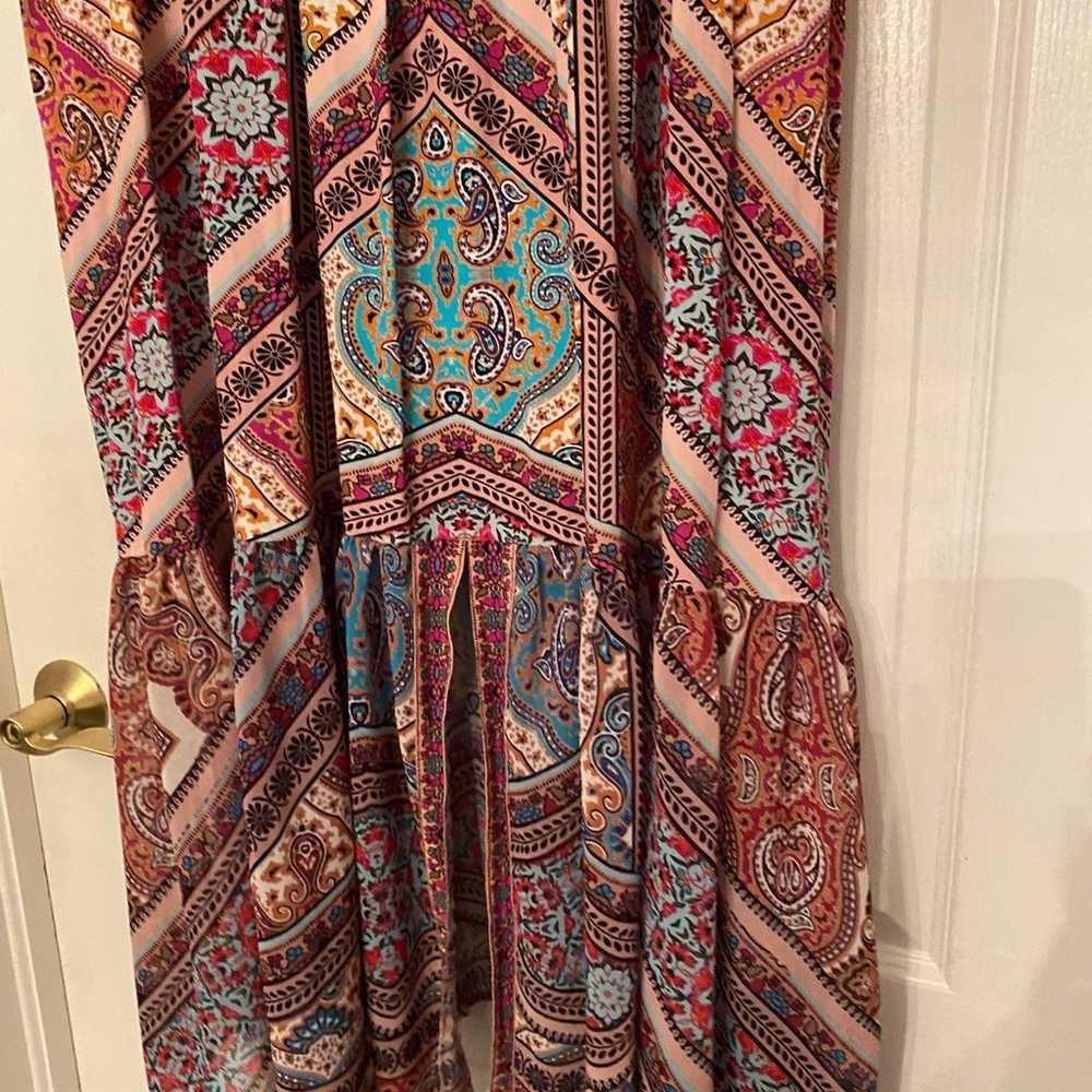 Beautiful Kachel flowy  maxi dress size small - image 3