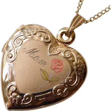 Gorgeous MOM Heart Gold Filled Vintage Locket Nec… - image 1