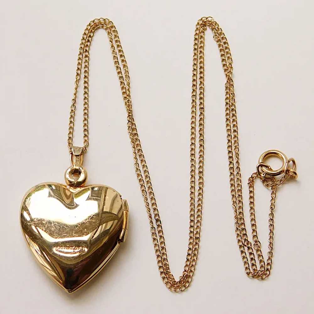 Gorgeous MOM Heart Gold Filled Vintage Locket Nec… - image 2
