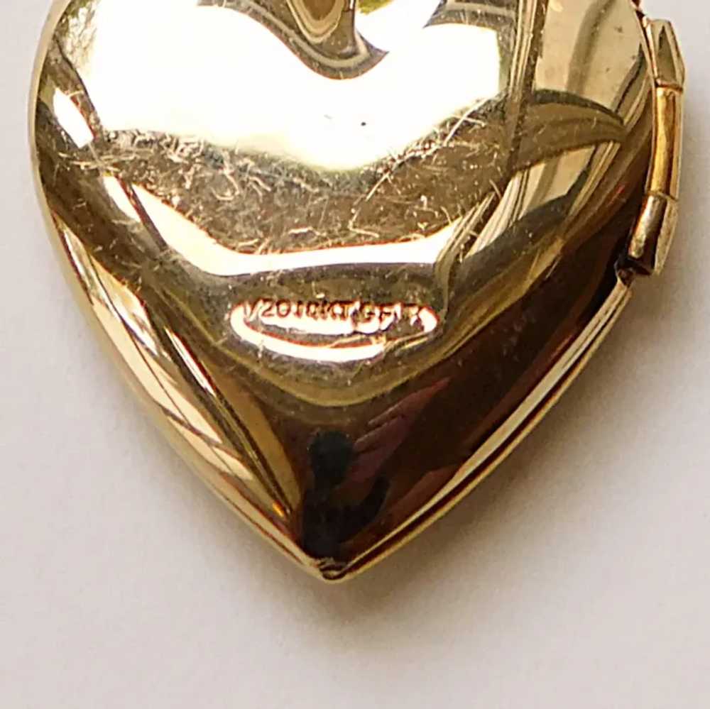 Gorgeous MOM Heart Gold Filled Vintage Locket Nec… - image 3