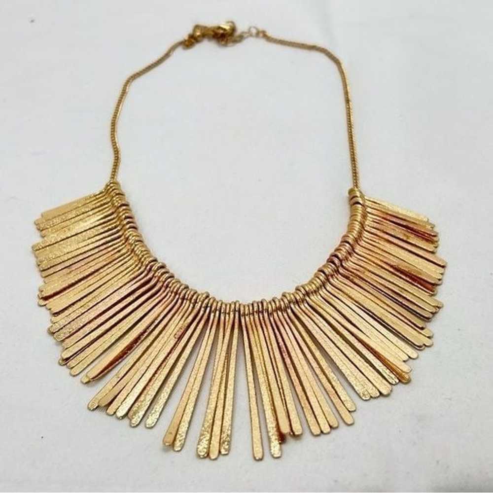 Vintage Textured Gold Metal Fringe Necklace - image 4