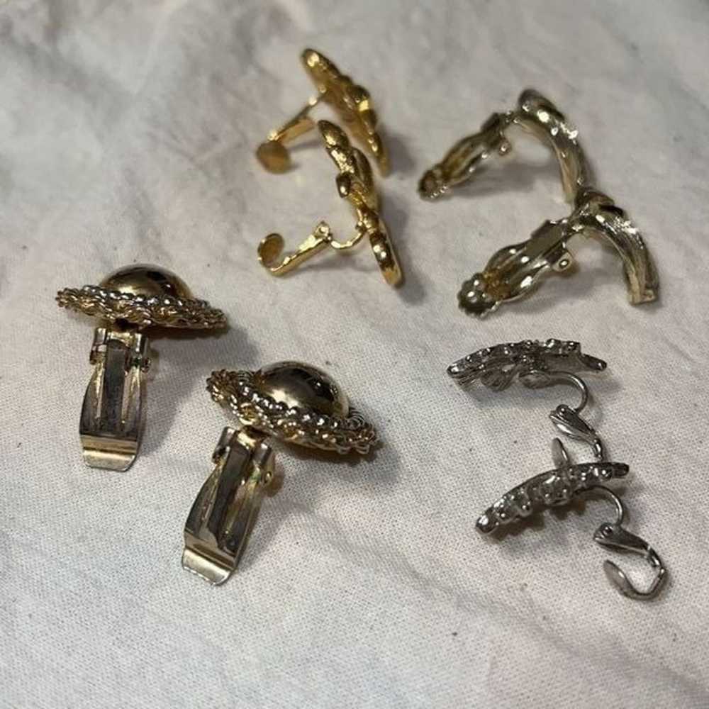 4 Pair Vintage Clip On Earrings - Unmarked / Unsi… - image 5