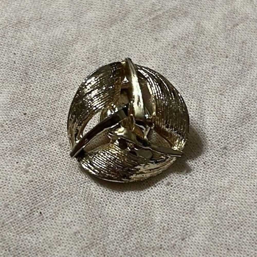4 Pair Vintage Clip On Earrings - Unmarked / Unsi… - image 7