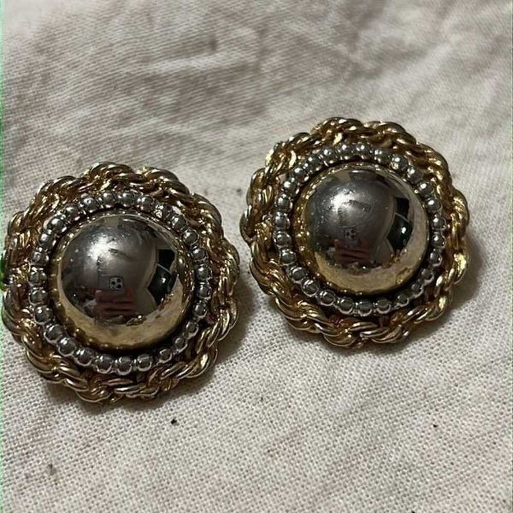 4 Pair Vintage Clip On Earrings - Unmarked / Unsi… - image 9