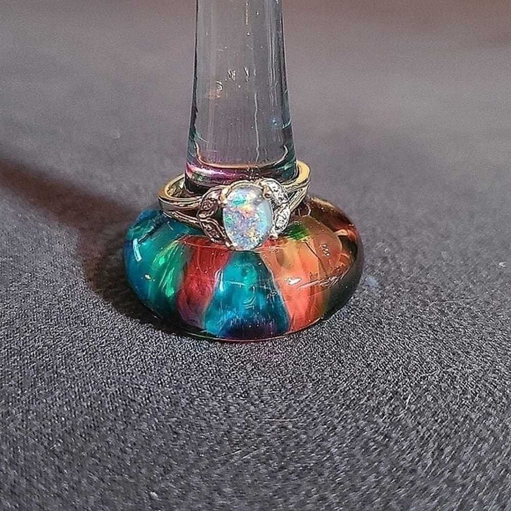 EUC Vintage Triplet Simulated Opal Diamond 10K Go… - image 5