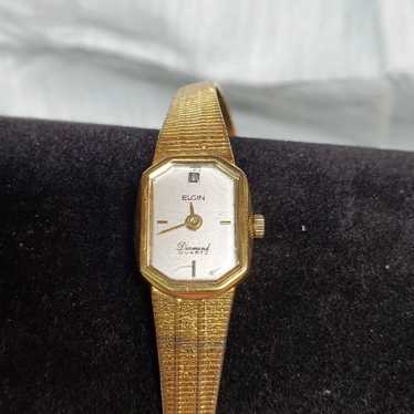 Elgin Diamond Quartz brushed goldtone watch VINTAG