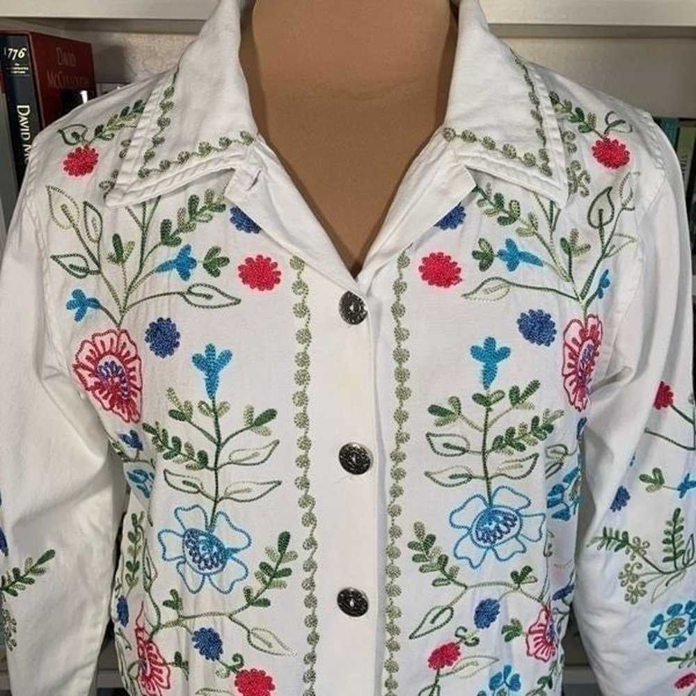 Vintage Tantrums Floral Embroidered Lightweight W… - image 3
