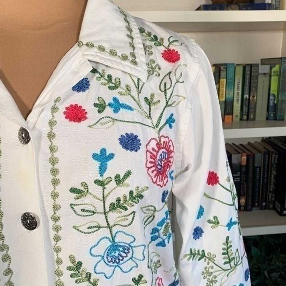 Vintage Tantrums Floral Embroidered Lightweight W… - image 4