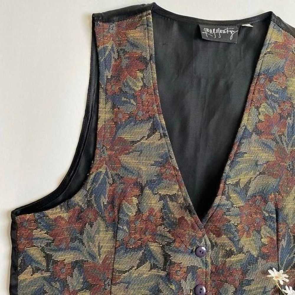 Vintage floral tapestry vest - image 3