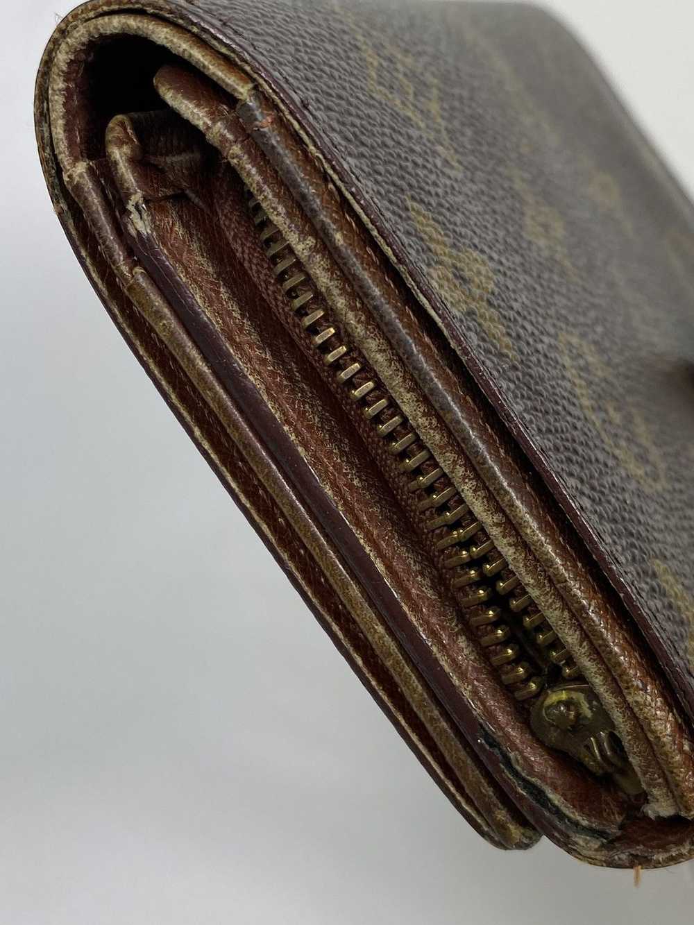 Louis Vuitton Monogram Zippy Wallet - image 9