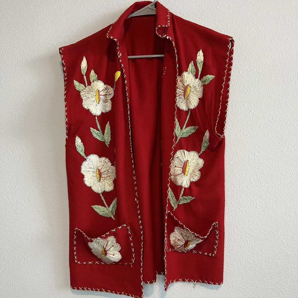 Designer Vintage Red Knit Vest With Floral Pattern - image 1