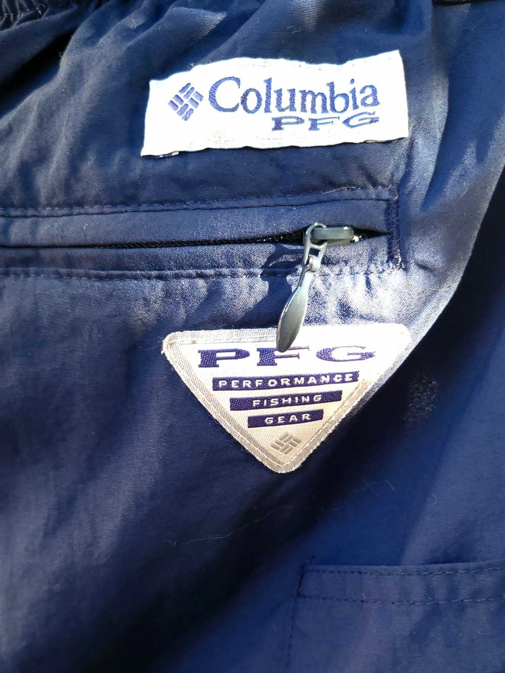 Columbia Columbia PFG shorts - image 3