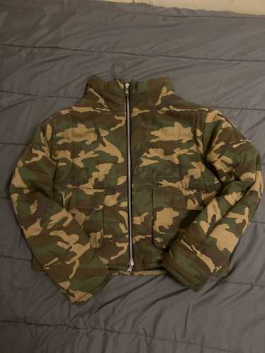 MNML Mnml camo cropped puffer jacket