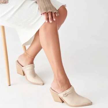 New dolce vita sita suede heel off white size 11