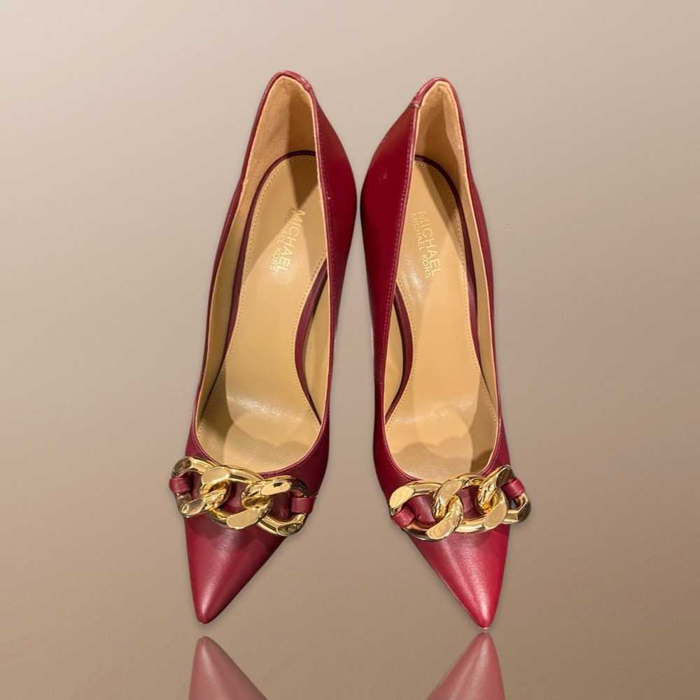 MICHAEL KORS Scarlett Pointed Toe Chain Pumps Siz… - image 3