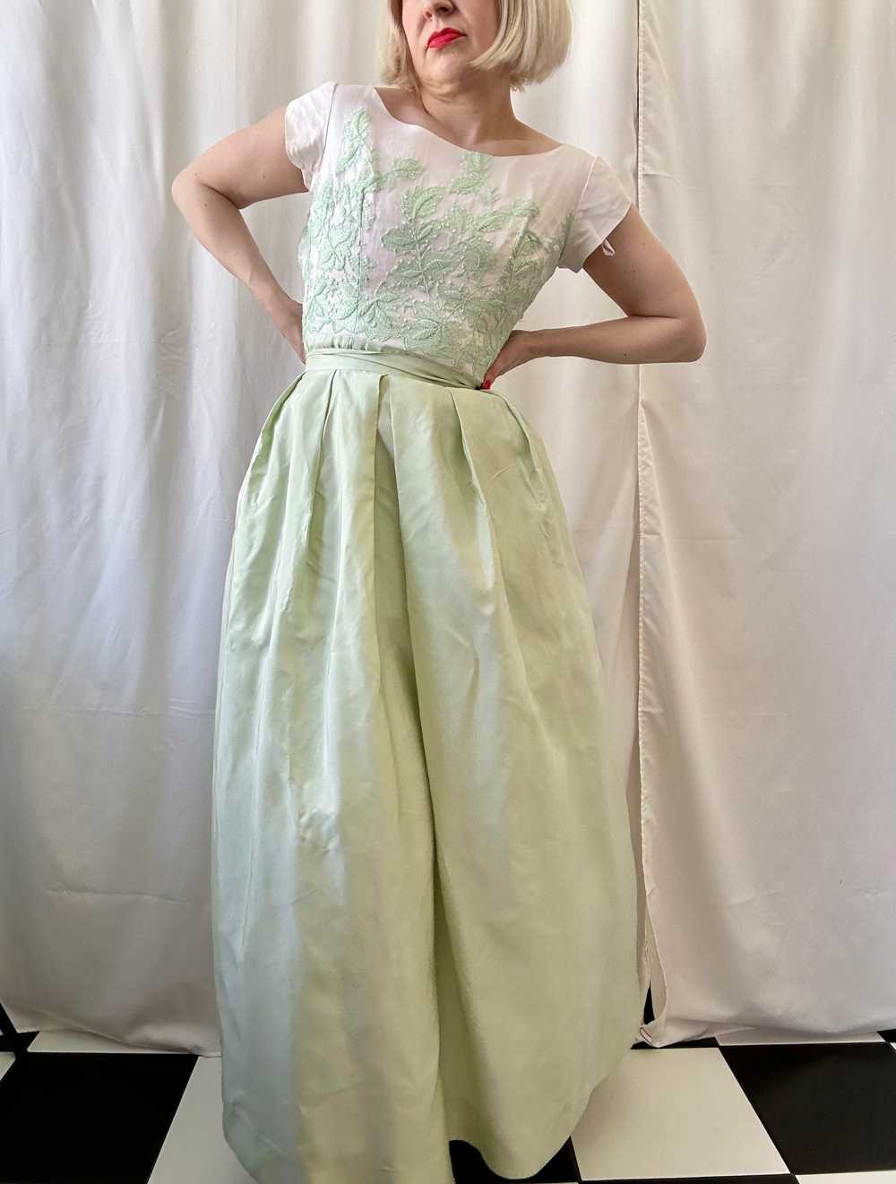 Vintage 1950s 1960s Mint Taffeta Fauna Embroidere… - image 3