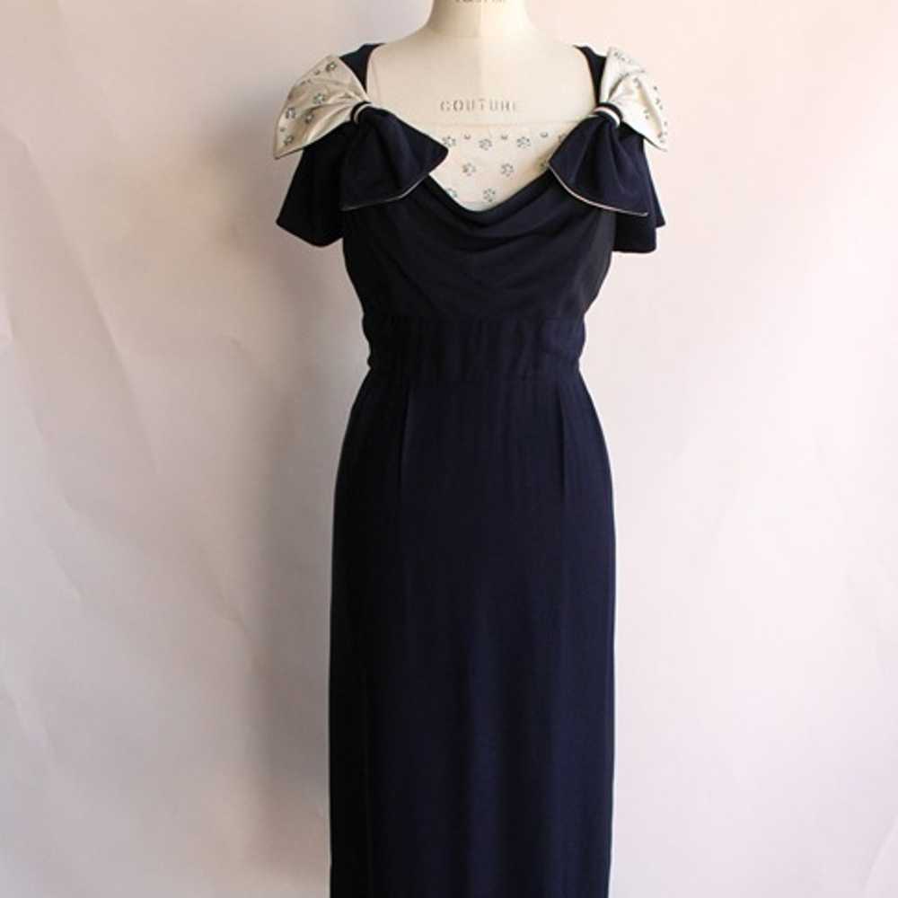 Vintage 1950s Dress / Navy Blue Rayon Dress With … - image 2