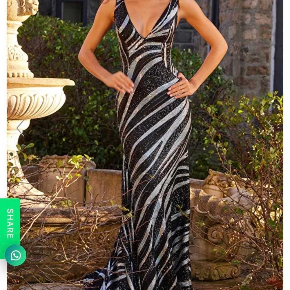 Jovani 22314 lowcut sequin black and silver dress - image 3