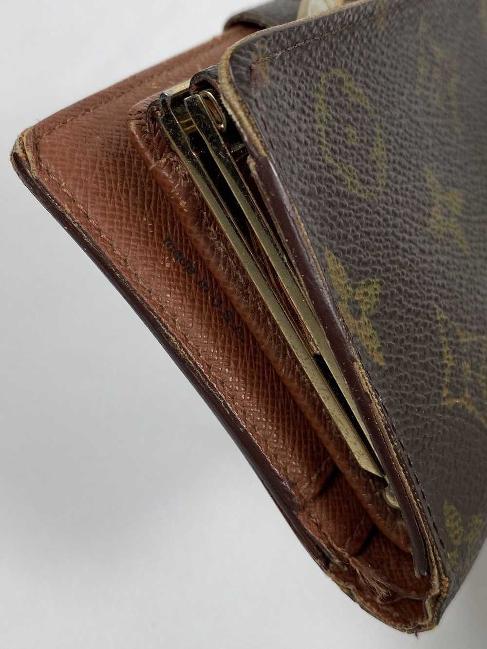 Louis Vuitton Monogram Kisslock Wallet - image 12
